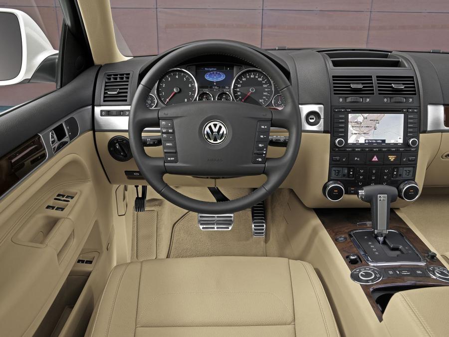  Volkswagen Touareg V8 2007 года  (US) (фото 21 из 29)